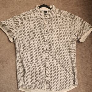 Men's Casual White and Black Patterned Shirt